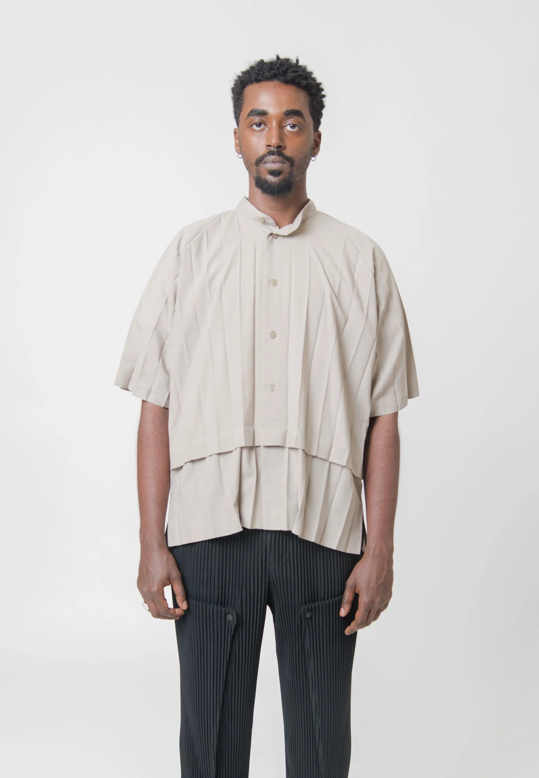 Edge Pleated Shirt Greige FJ341-42