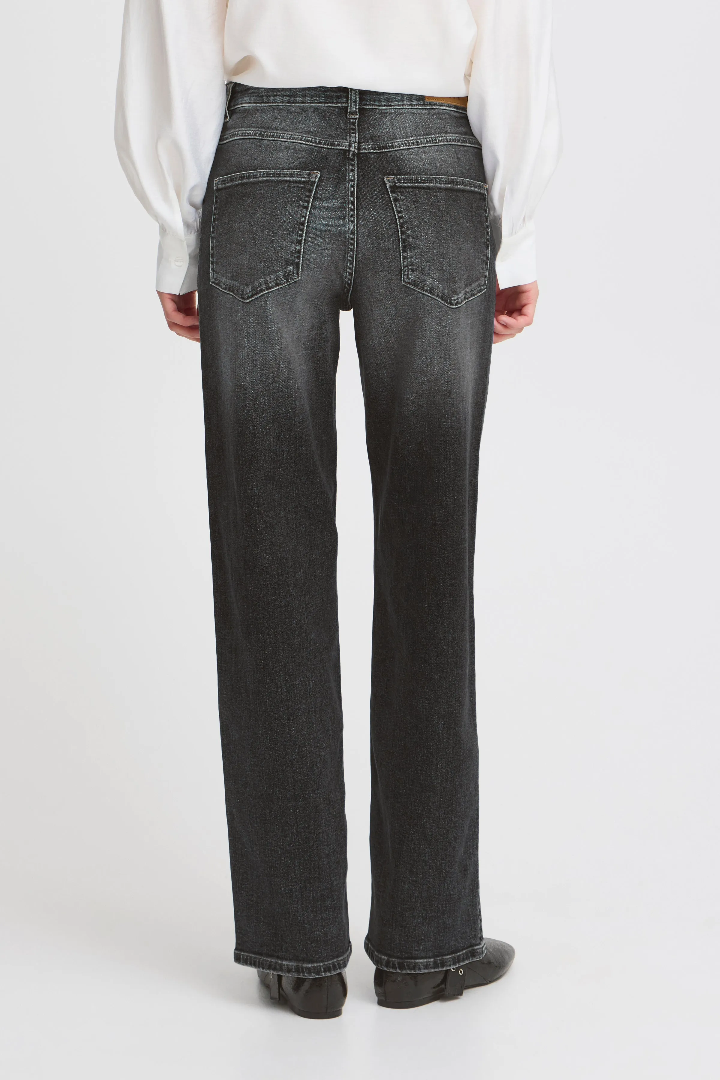 Ichi Twiggy Raven Straight Long Jeans 32" Inseam