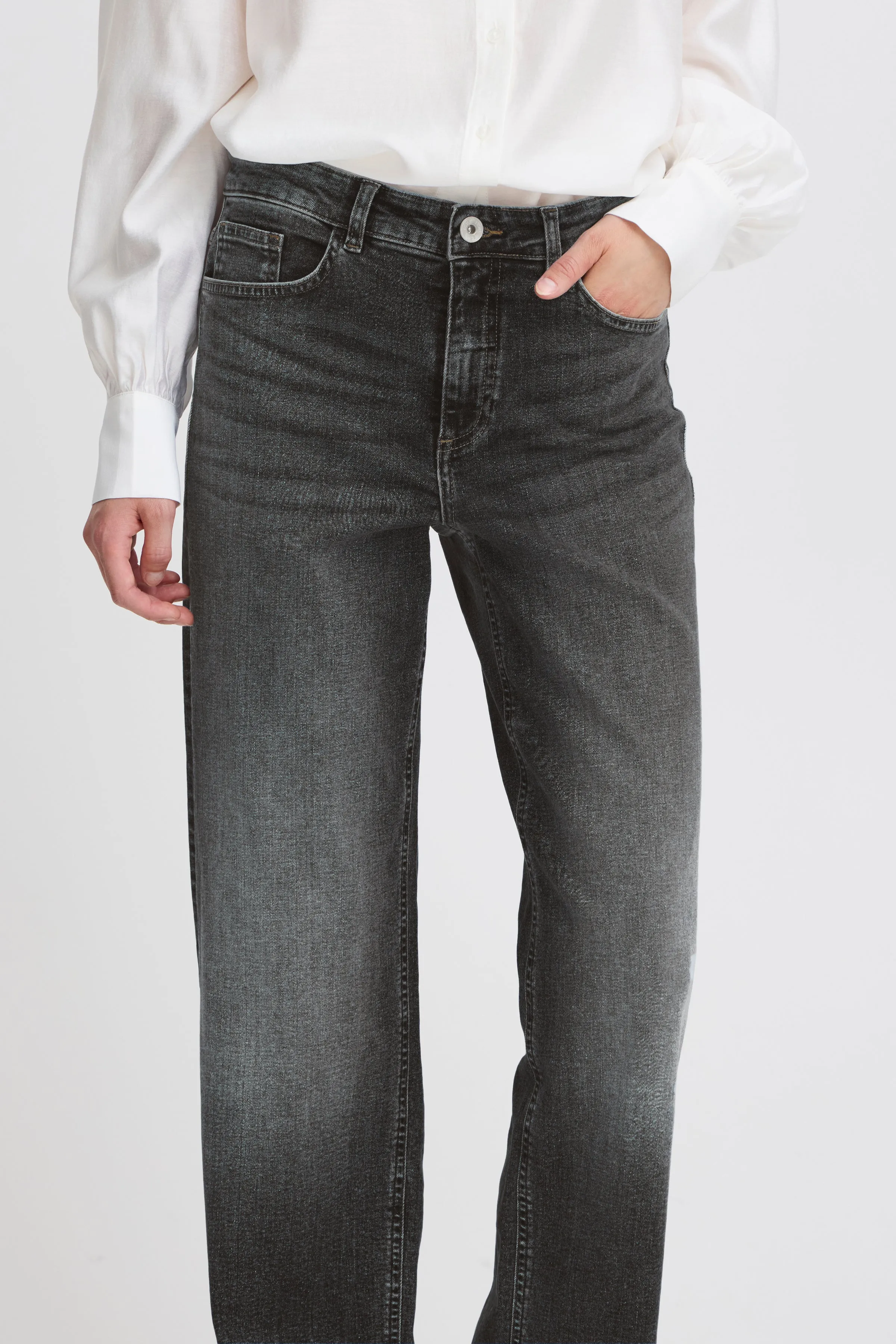 Ichi Twiggy Raven Straight Long Jeans 32" Inseam