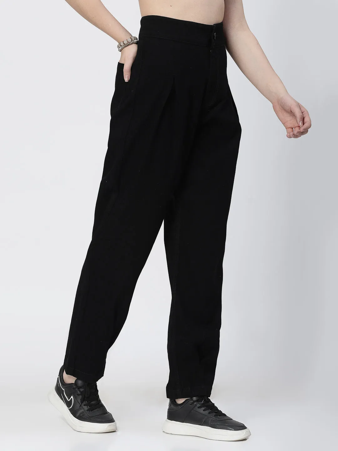 Mom Fit Black Cotton Denim Jeans For Women
