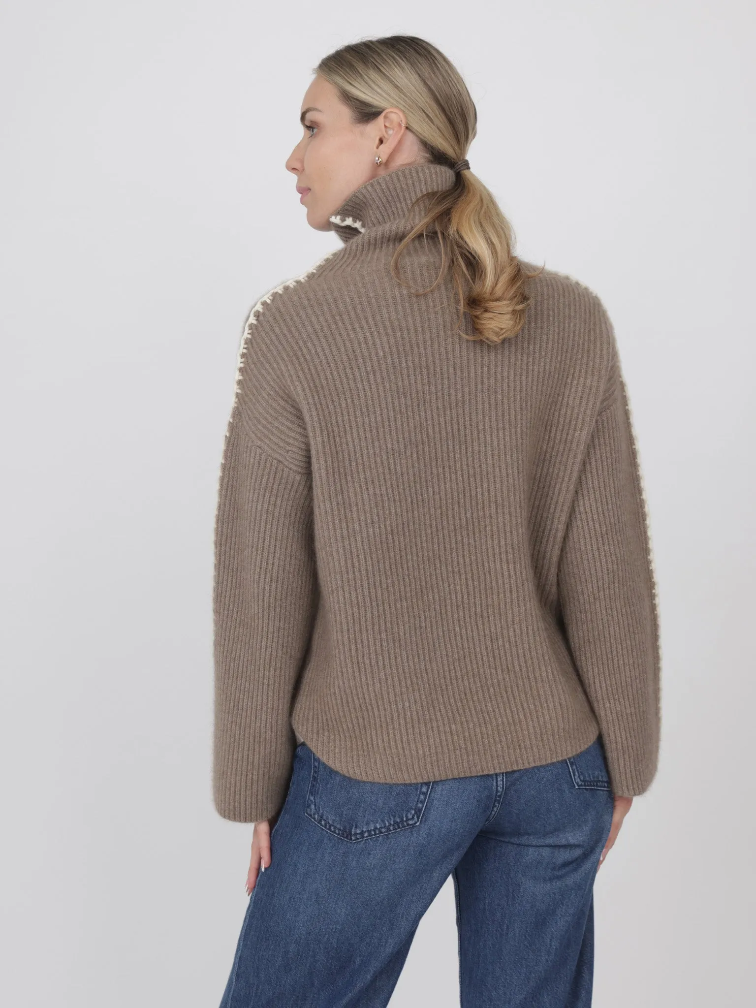 ORTENZIA TURTLENECK