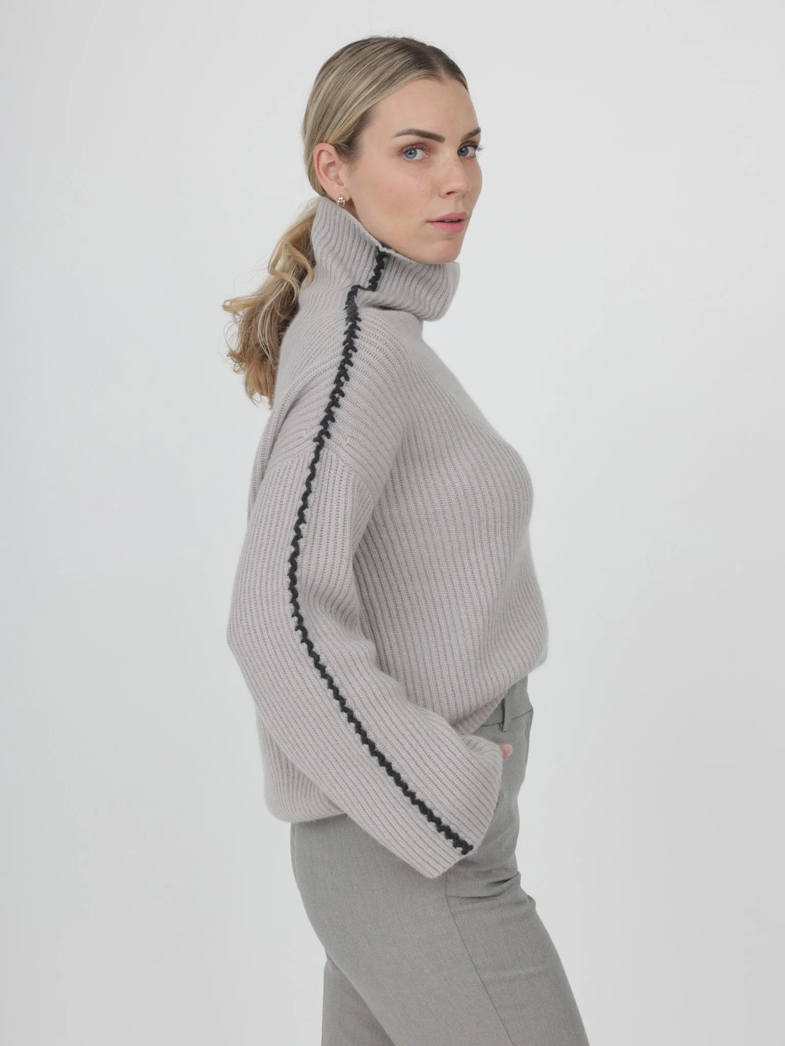 ORTENZIA TURTLENECK