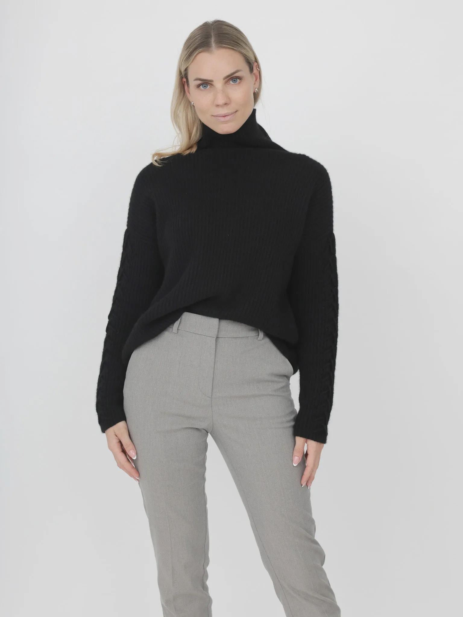 RAVENNA TURTLENECK